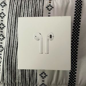 Apple AirPods 2nd Generation